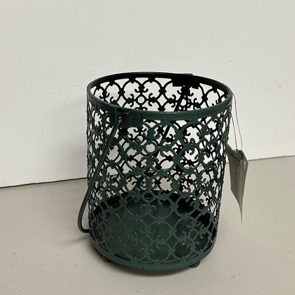 Celebrating Home Retired Catedral Pattern Metal Candle holder with handle . - Picture 11 of 16